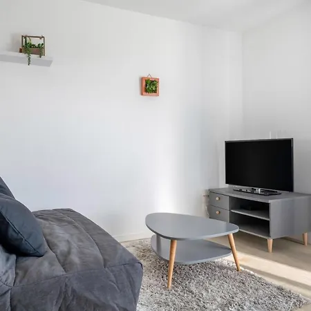 Avec Balcon A 1km De La Mer! Appartement *